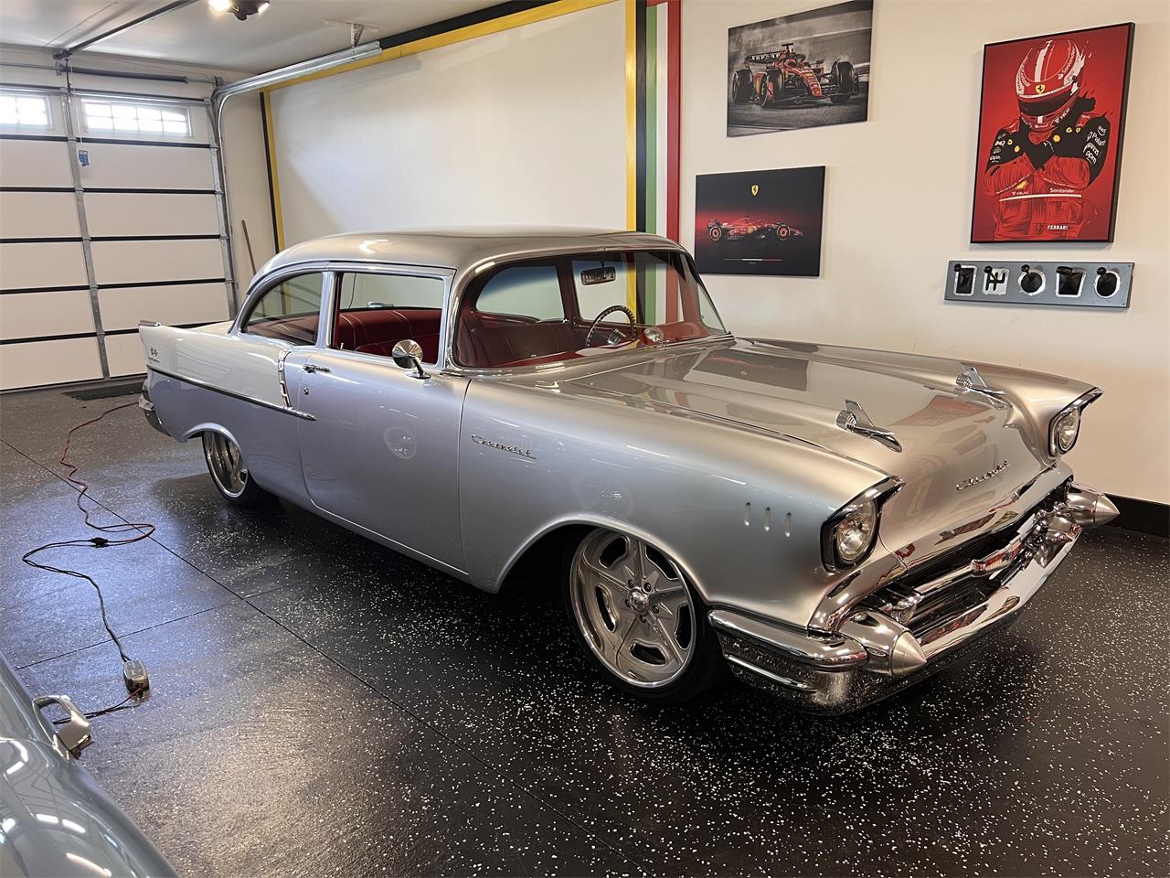 Chevrolet-150-1957-Silver-Red-15