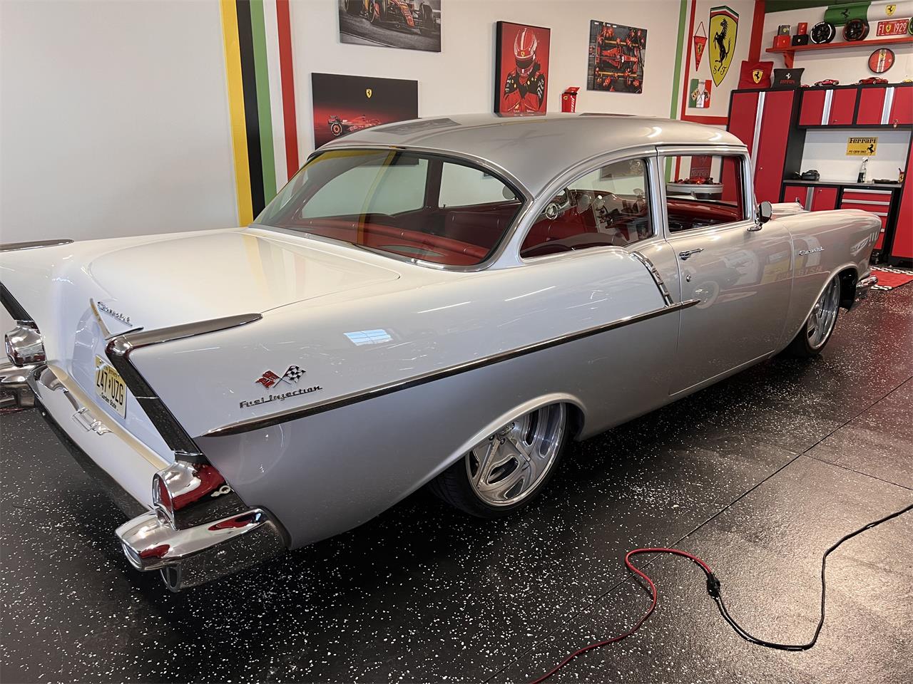 Chevrolet-150-1957-Silver-Red-17