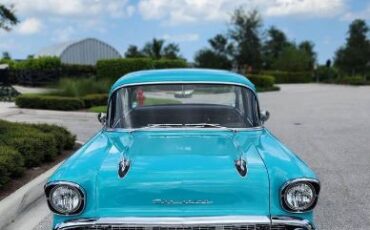 Chevrolet-150-1957-Tropical-Turquoise-Black-Light-Gray-9