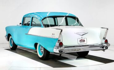 Chevrolet-150-1957-Tropical-Turquoise-Gray-And-Black-10