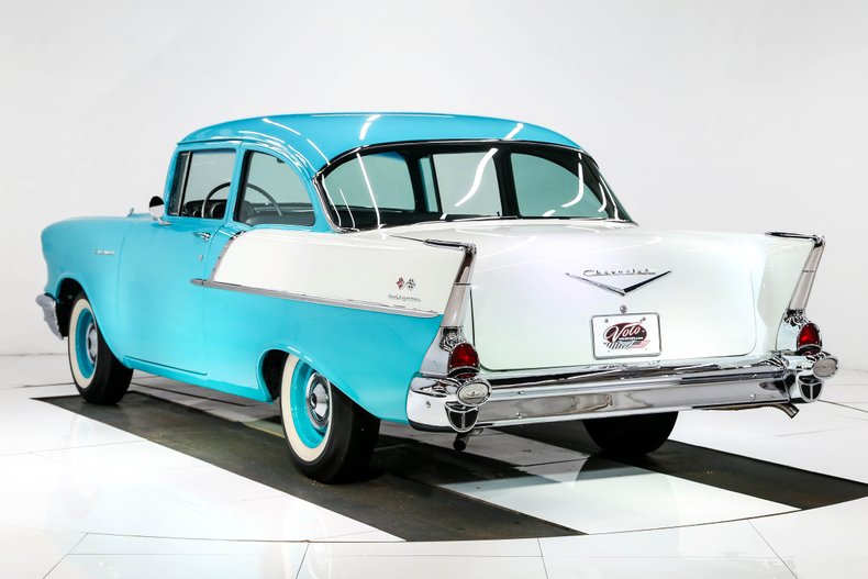 Chevrolet-150-1957-Tropical-Turquoise-Gray-And-Black-10