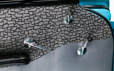 Chevrolet-150-1957-Tropical-Turquoise-Gray-And-Black-12