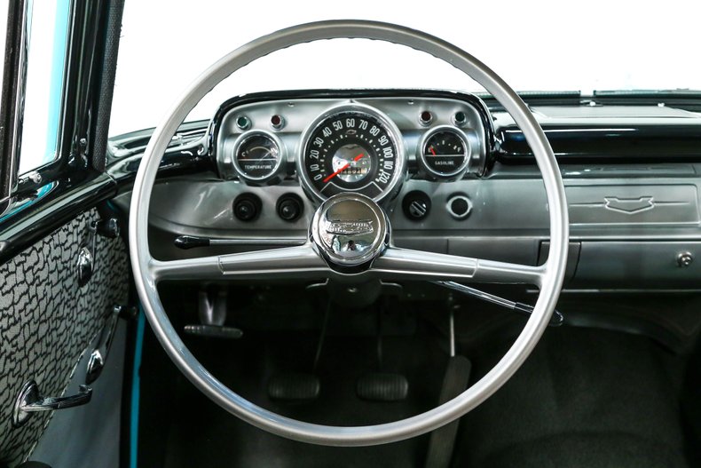 Chevrolet-150-1957-Tropical-Turquoise-Gray-And-Black-20