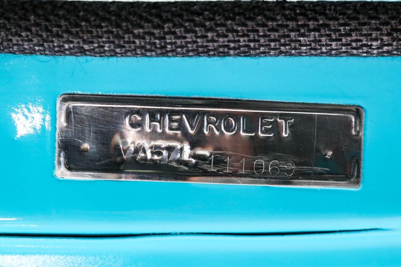 Chevrolet-150-1957-Tropical-Turquoise-Gray-And-Black-23