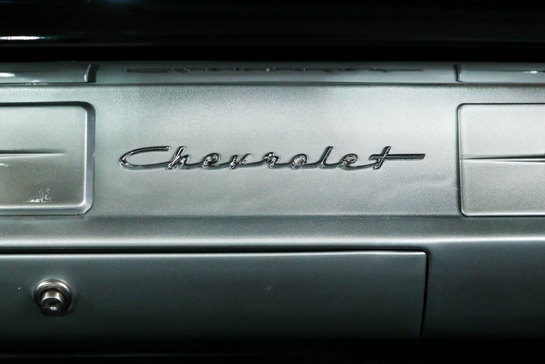Chevrolet-150-1957-Tropical-Turquoise-Gray-And-Black-26