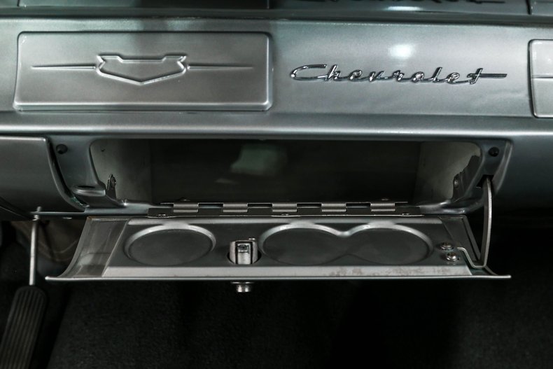 Chevrolet-150-1957-Tropical-Turquoise-Gray-And-Black-27