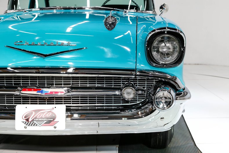 Chevrolet-150-1957-Tropical-Turquoise-Gray-And-Black-32