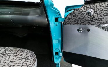 Chevrolet-150-1957-Tropical-Turquoise-Gray-And-Black-36