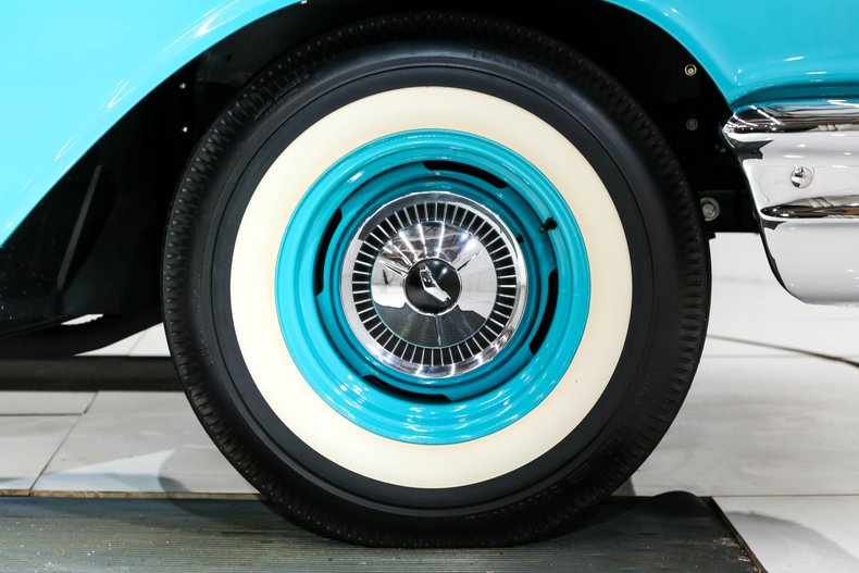 Chevrolet-150-1957-Tropical-Turquoise-Gray-And-Black-4