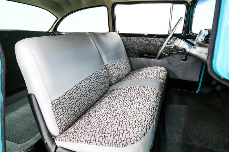 Chevrolet-150-1957-Tropical-Turquoise-Gray-And-Black-41