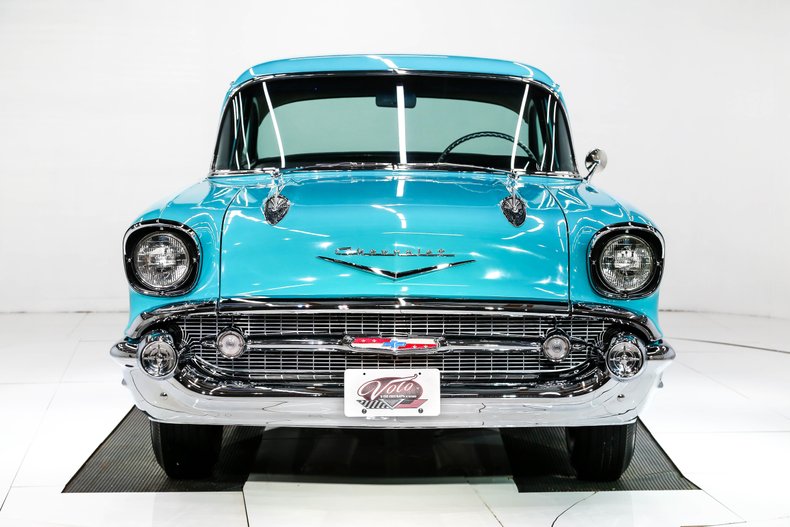 Chevrolet-150-1957-Tropical-Turquoise-Gray-And-Black-45