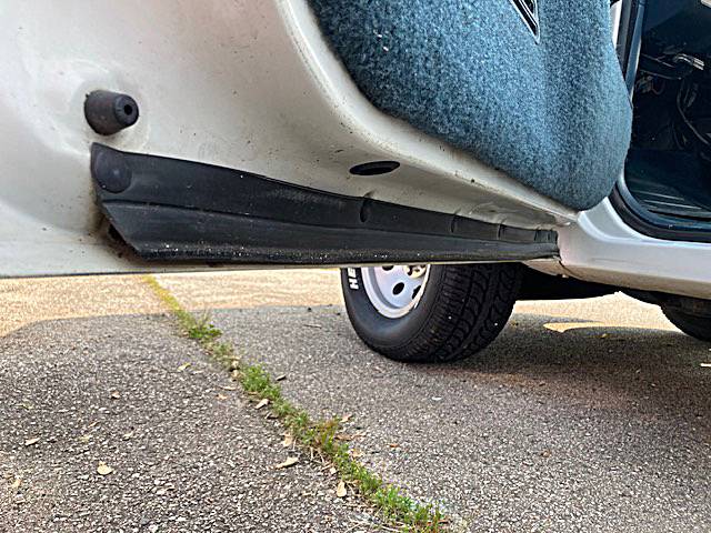 Chevrolet-1500-1993-white-2