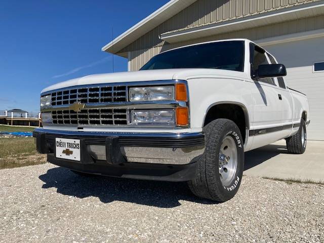 Chevrolet-1500-1993-white-20