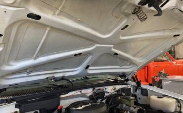 Chevrolet-1500-1993-white-22