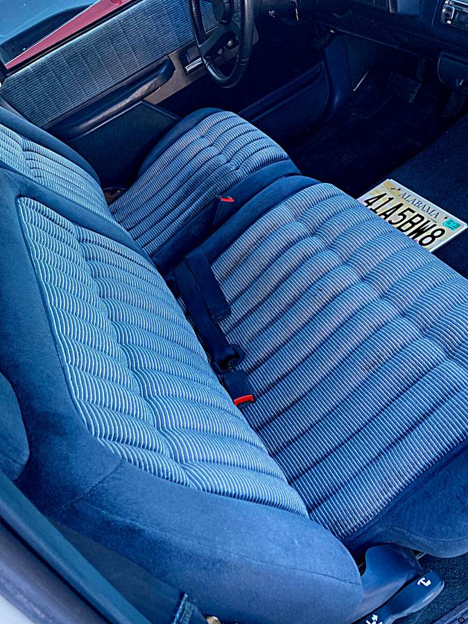 Chevrolet-1500-1993-white-3