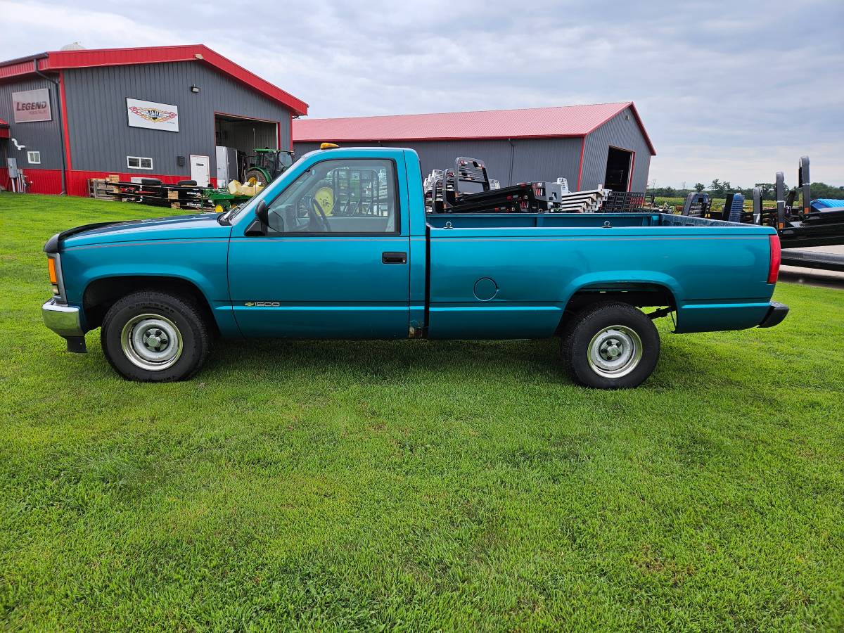 Chevrolet-1500-1994-green-1