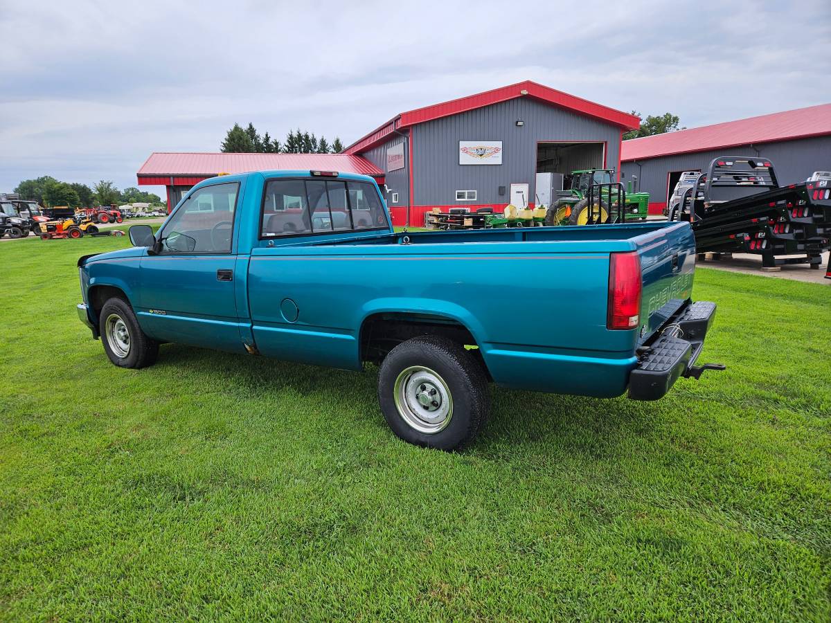 Chevrolet-1500-1994-green-2