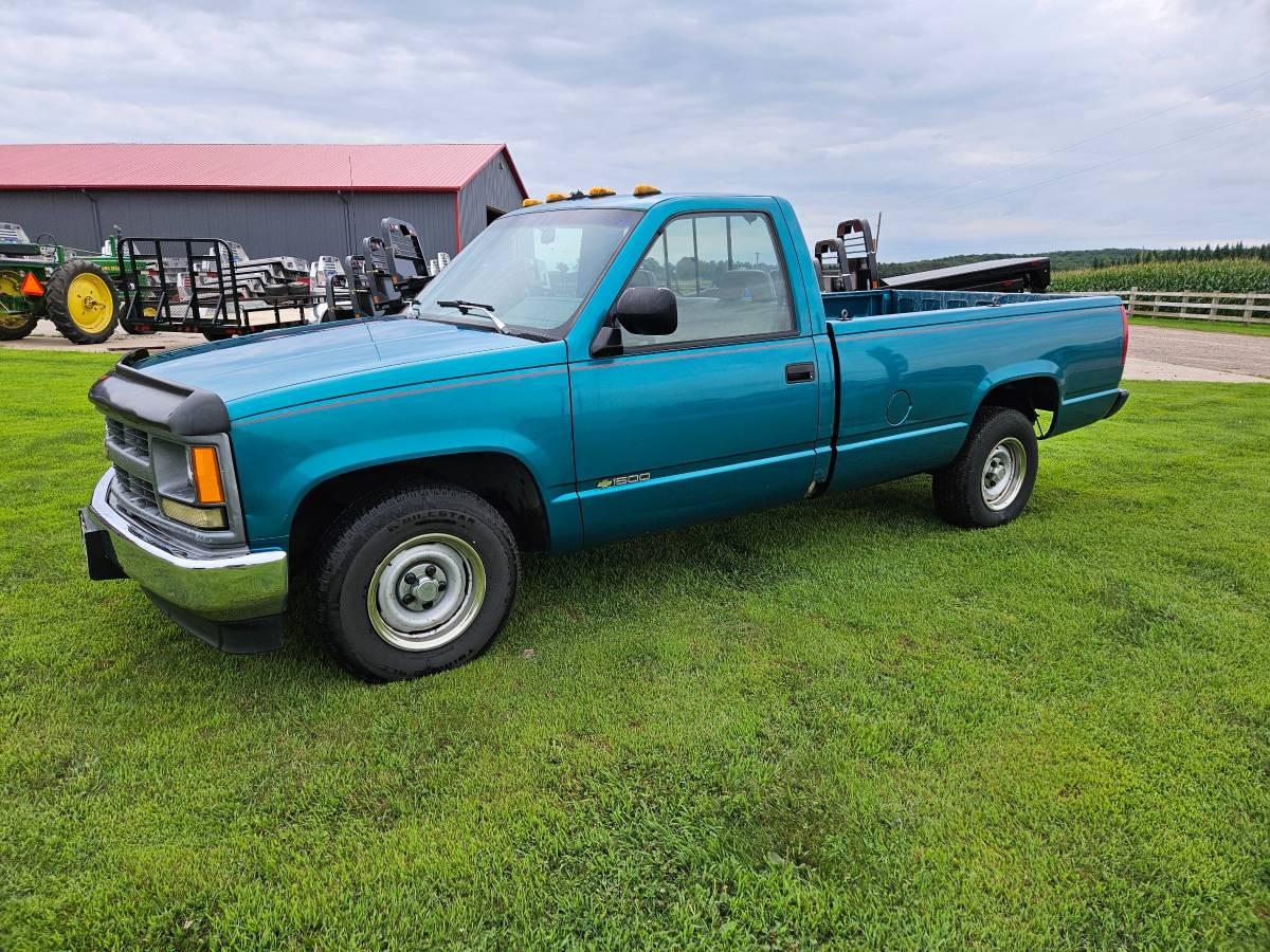 Chevrolet-1500-1994-green-3