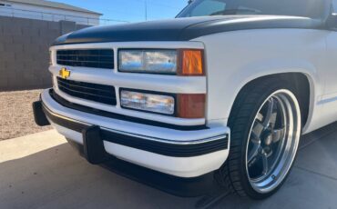 Chevrolet-1500-suburban-1994-white-1