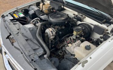 Chevrolet-1500-suburban-1994-white-15