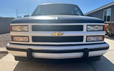 Chevrolet-1500-suburban-1994-white-2