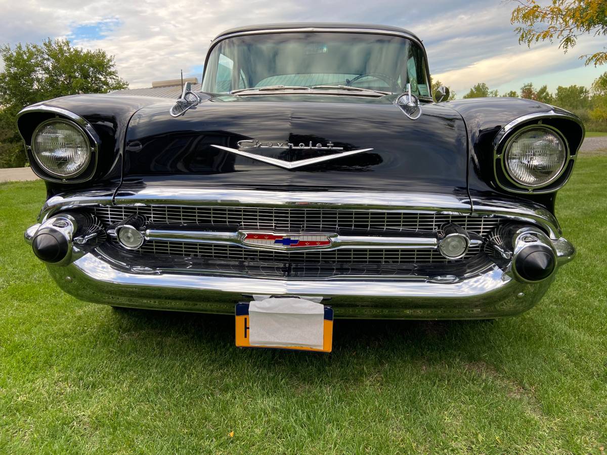 Chevrolet-1957-black-16