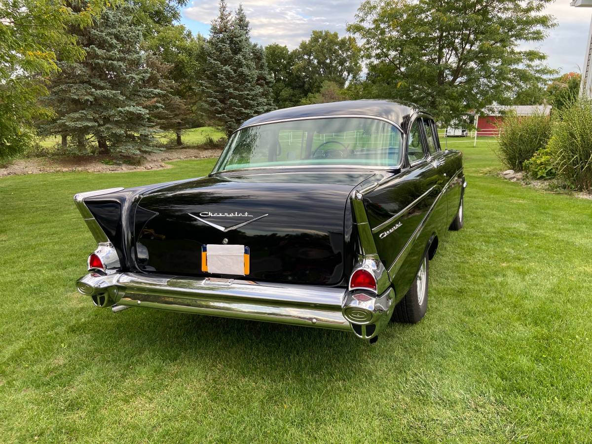 Chevrolet-1957-black-6