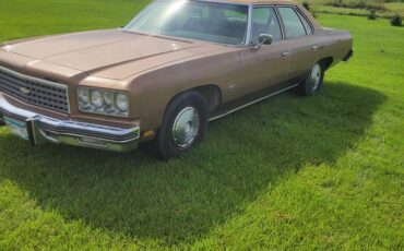 Chevrolet-1976-13