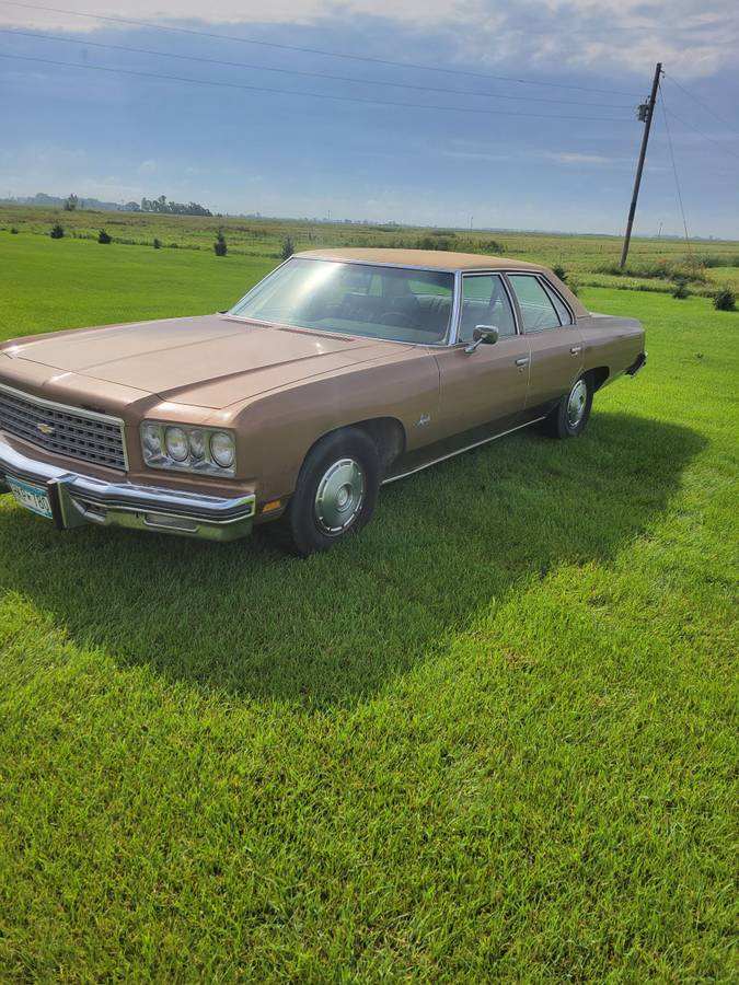 Chevrolet-1976-13