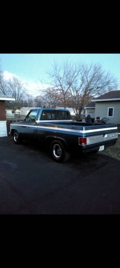 Chevrolet-1981-blue-2