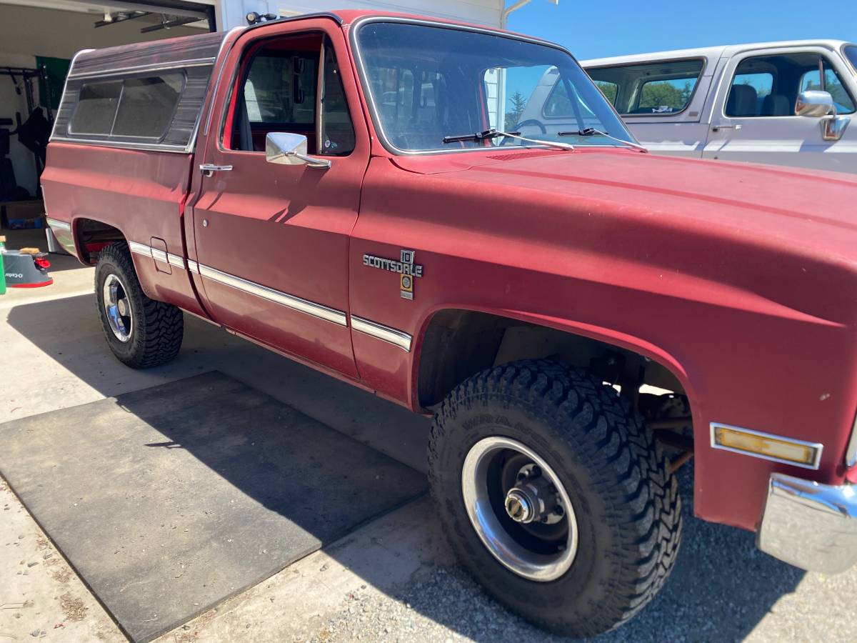 Chevrolet-1982-13