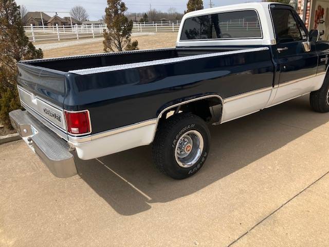 Chevrolet-1985-2
