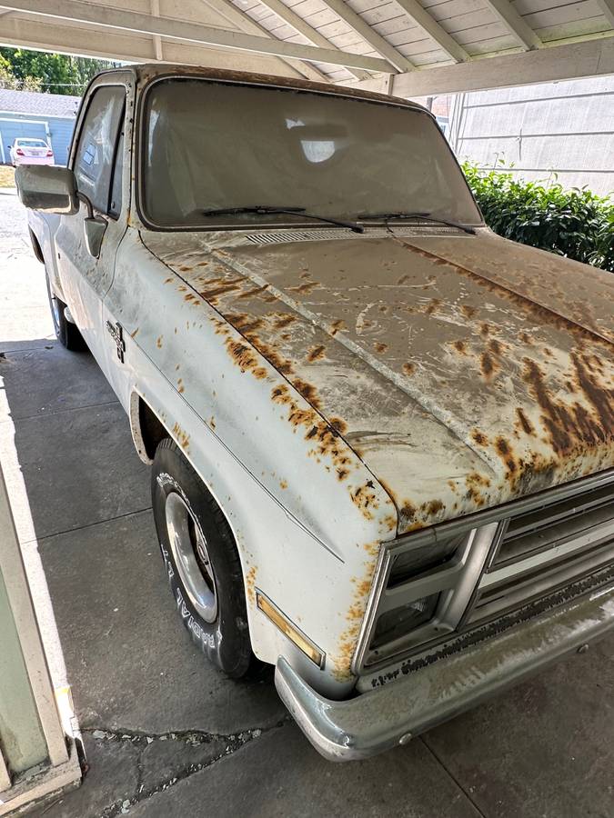 Chevrolet-1985-white-1