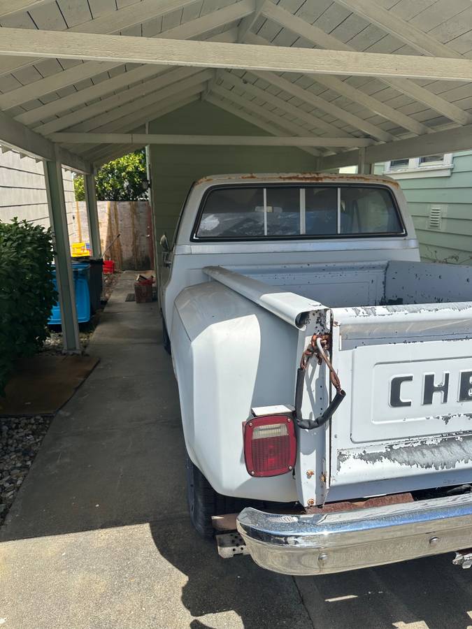 Chevrolet-1985-white-6