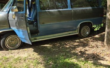 Chevrolet-1986-blue-10