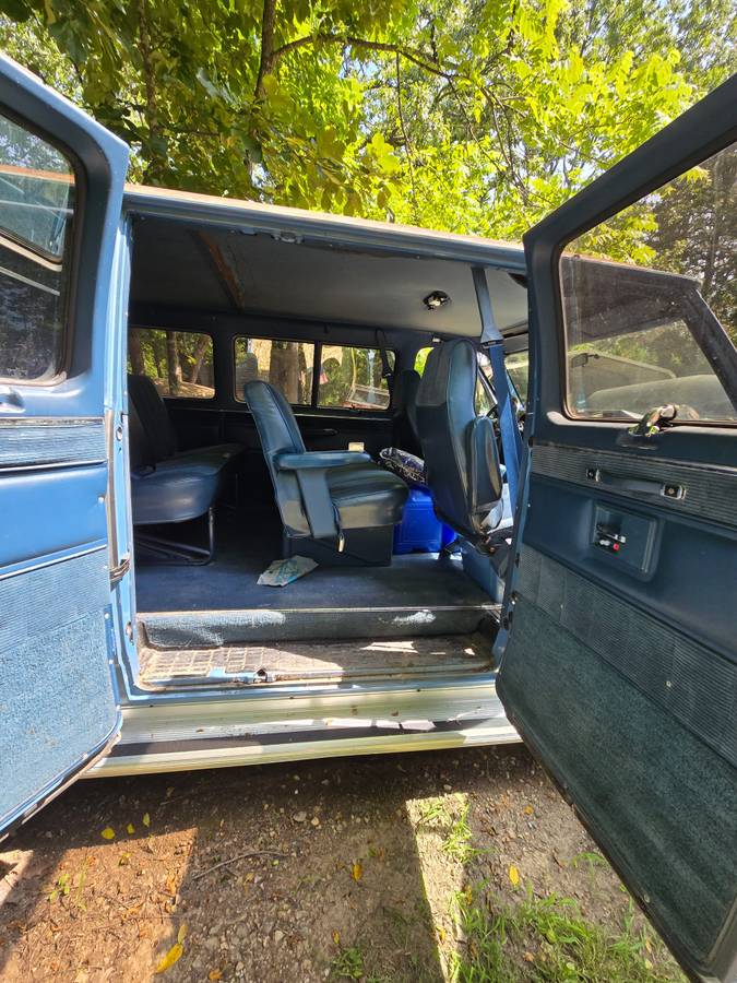Chevrolet-1986-blue-7