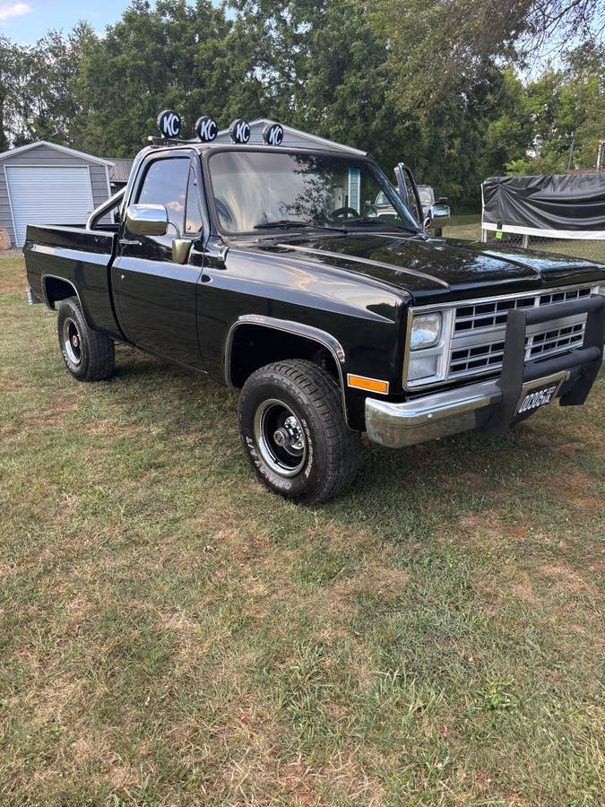 Chevrolet-1987-black-1
