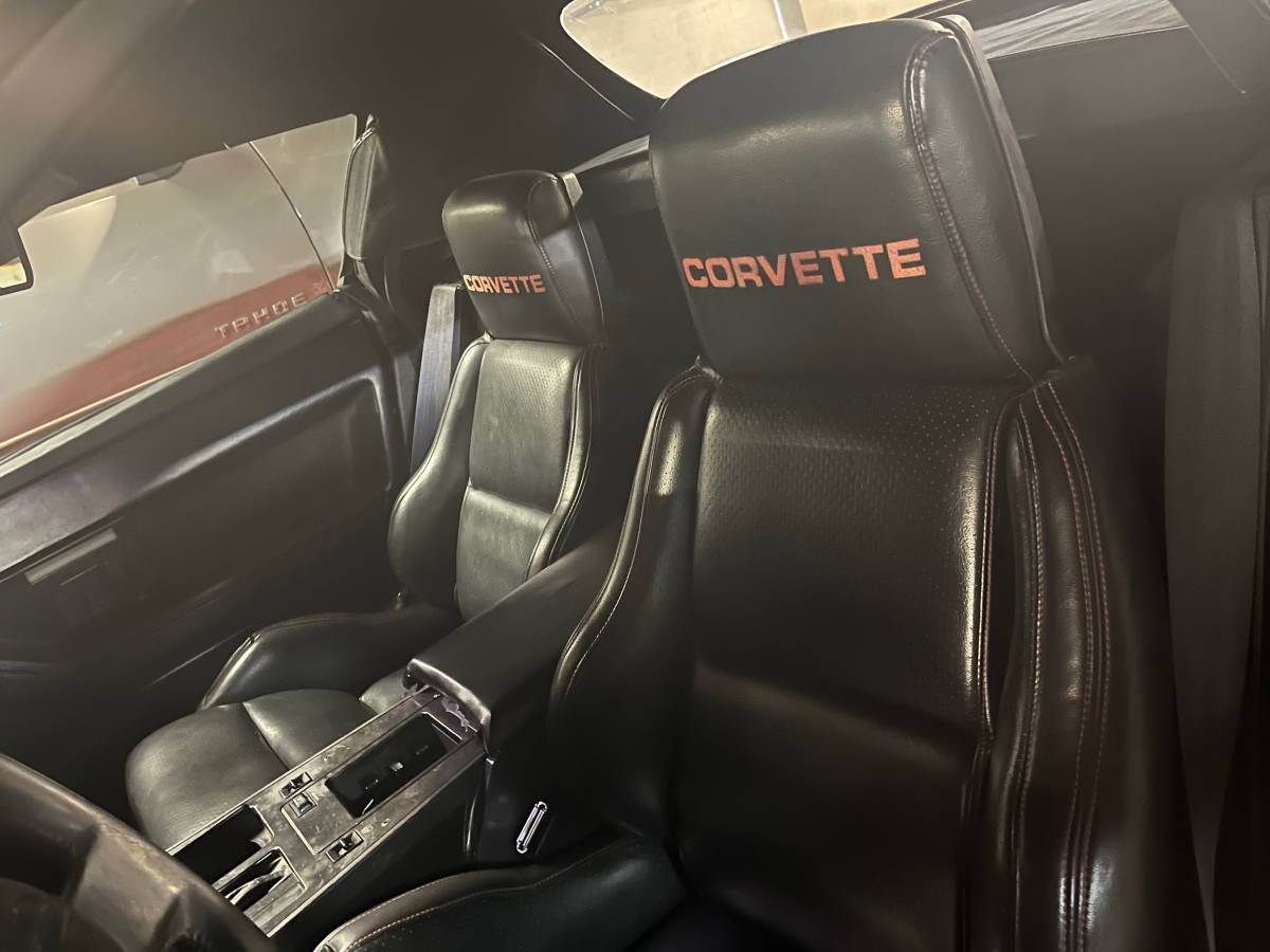 Chevrolet-1988-red-5