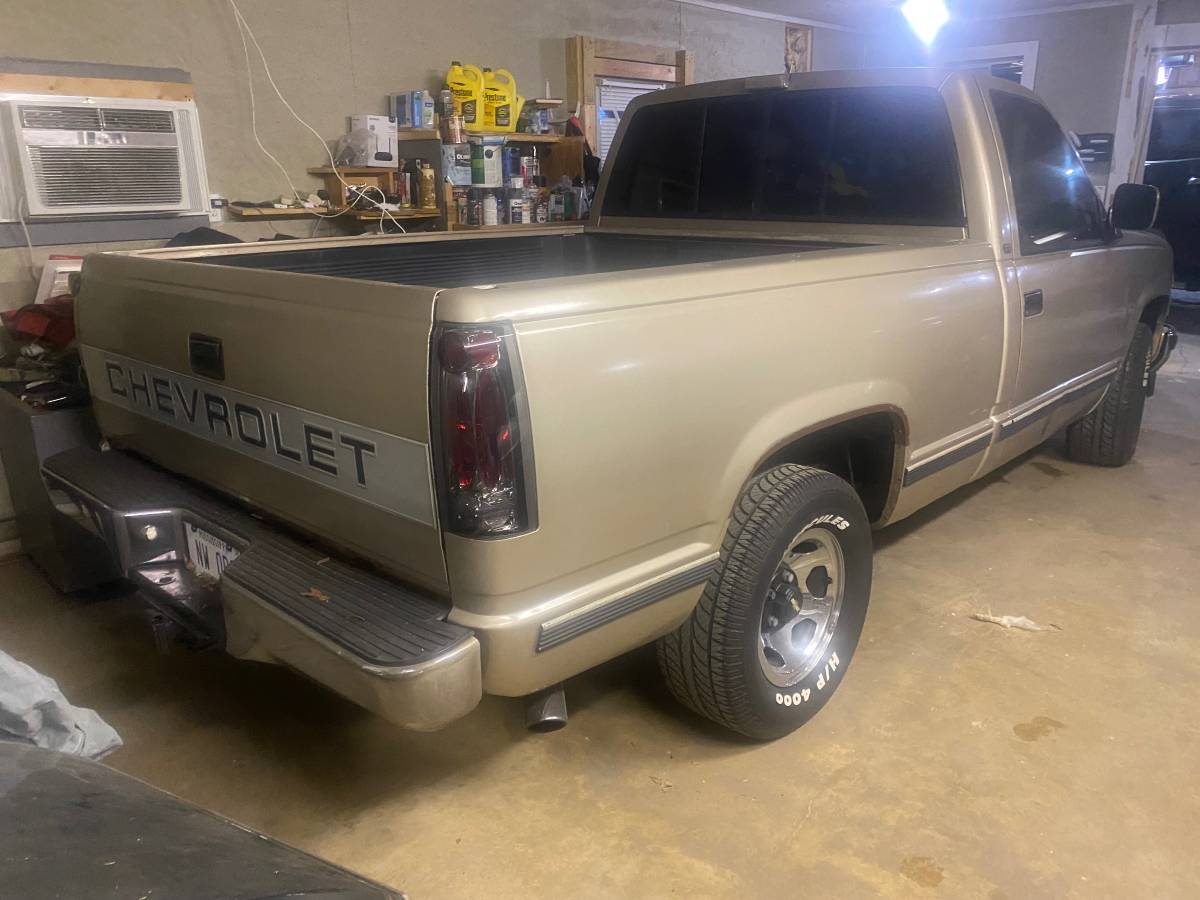 Chevrolet-1990-custom-1