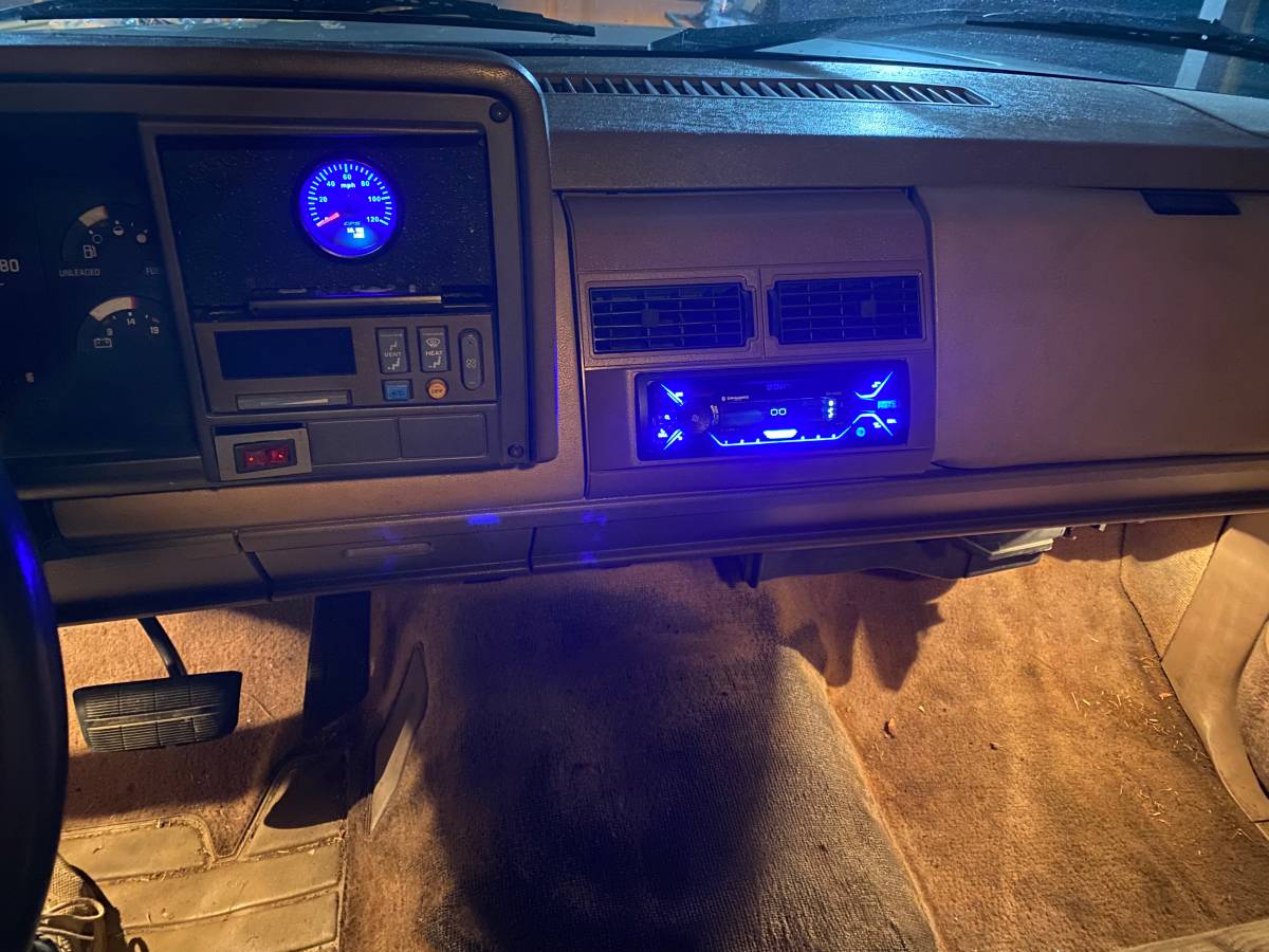 Chevrolet-1990-custom-5