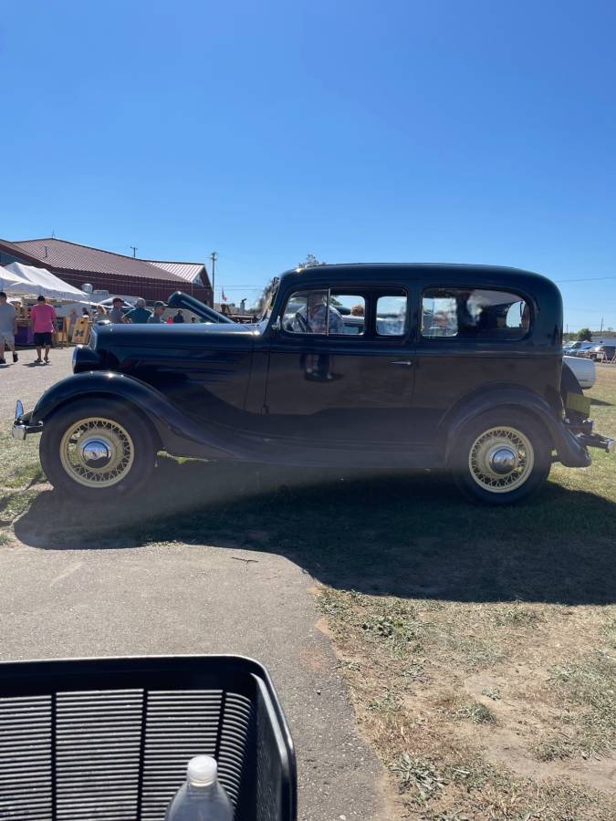 Chevrolet-2-door-1934-black-2