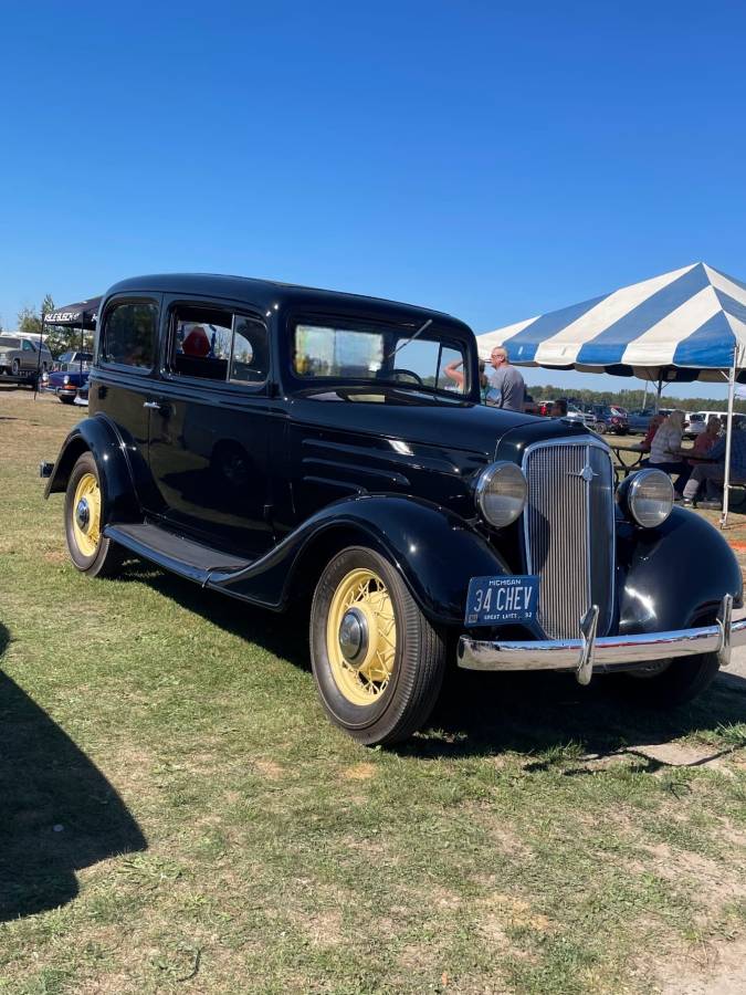 Chevrolet-2-door-1934-black