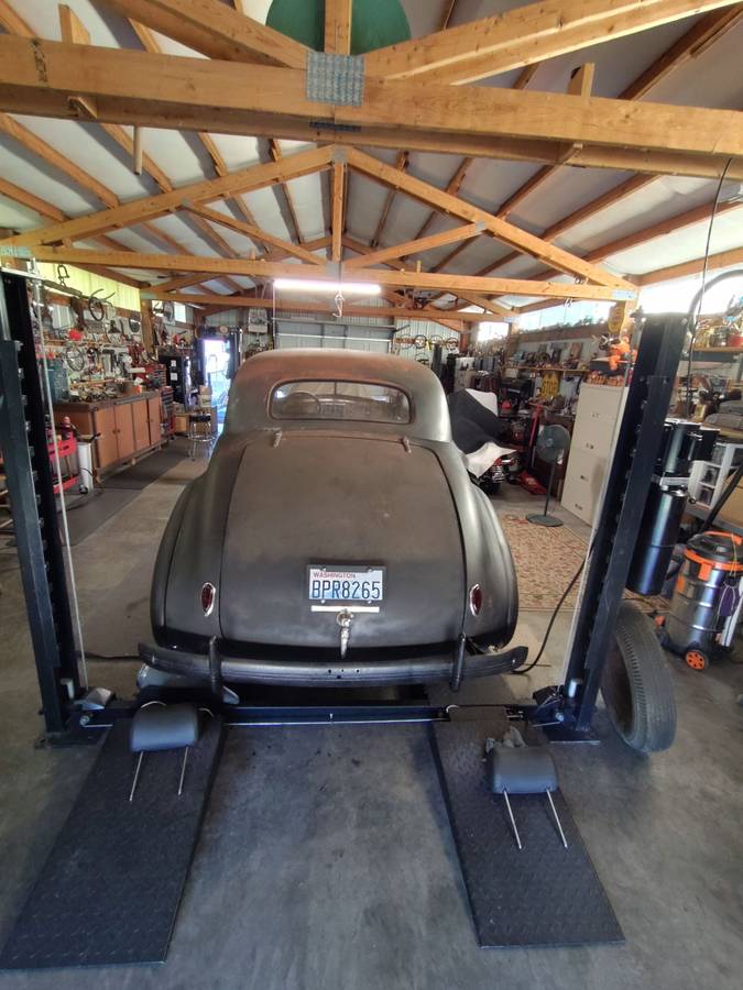 Chevrolet-2-door-coupe-1940-black-10