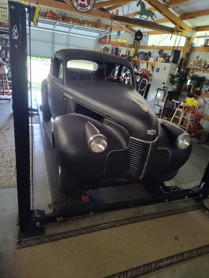 Chevrolet-2-door-coupe-1940-black-11