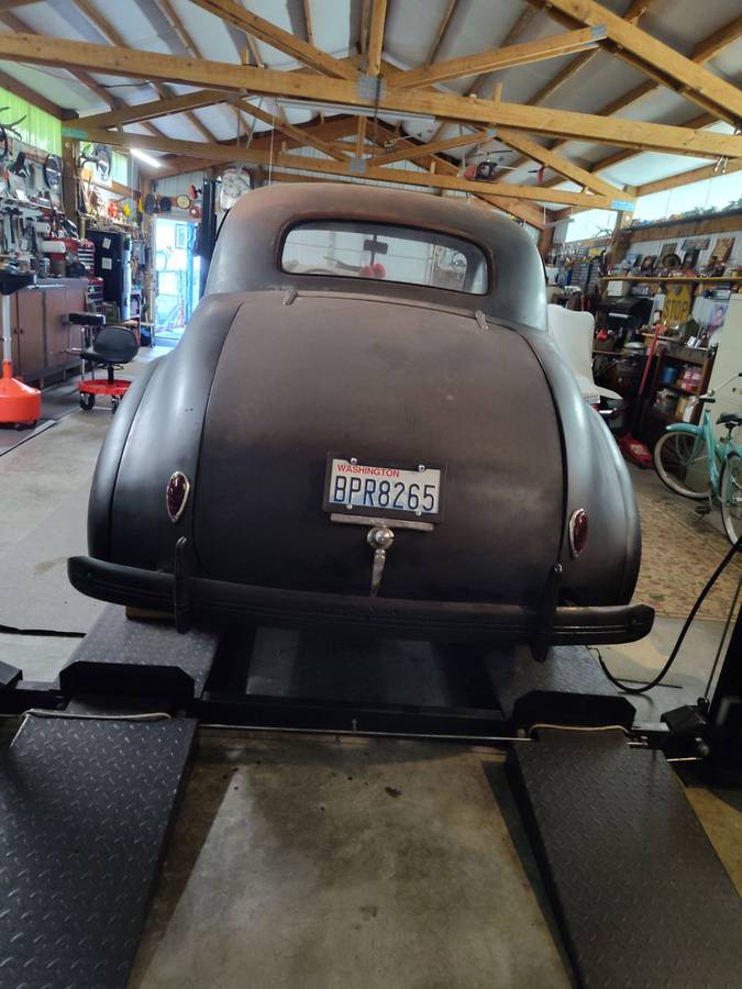 Chevrolet-2-door-coupe-1940-black-5