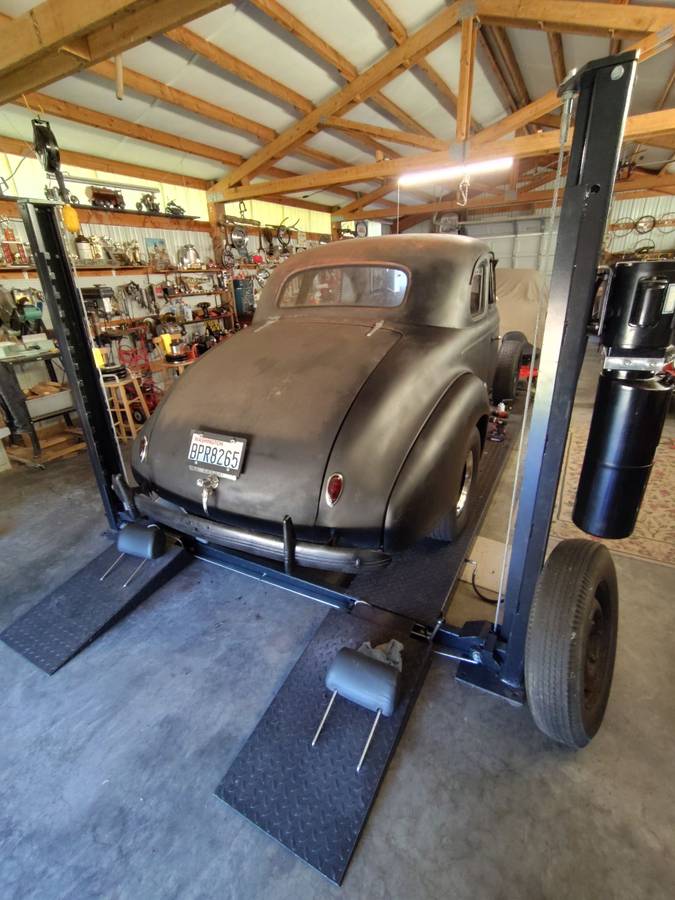Chevrolet-2-door-coupe-1940-black-9
