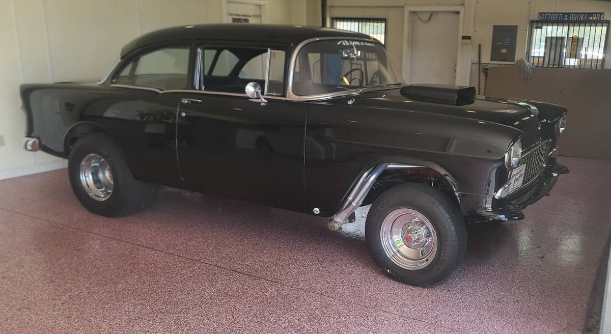 Chevrolet-2-door-post-1955-black-13