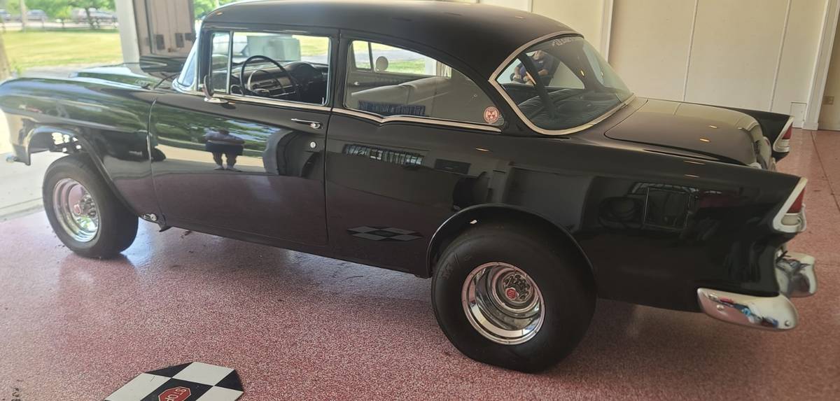 Chevrolet-2-door-post-1955-black-14