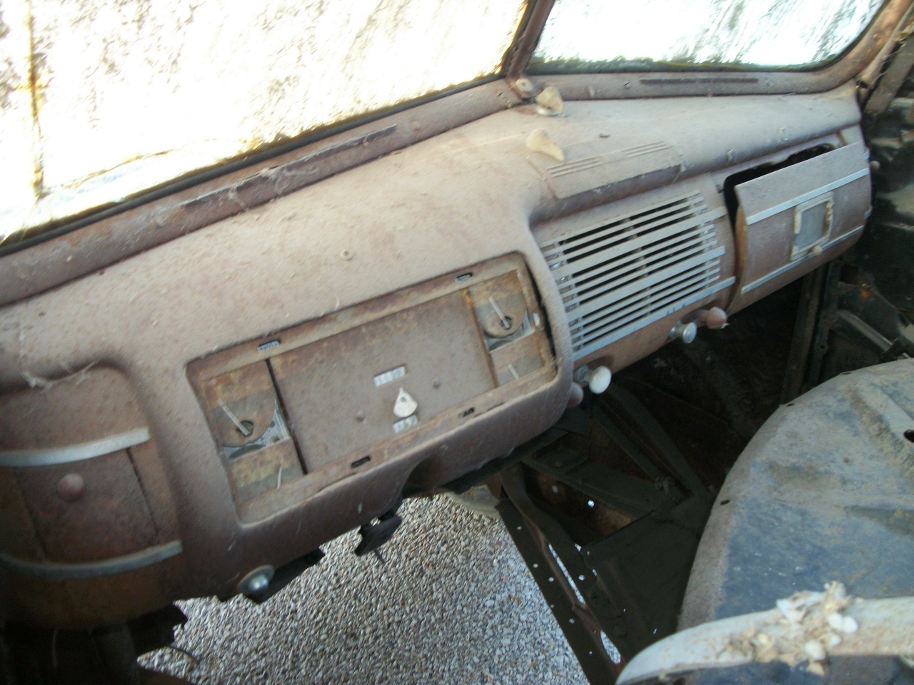 Chevrolet-2-door-sedan-1940-black-10