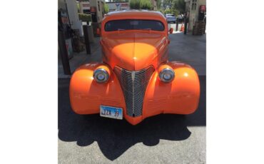 Chevrolet-2-dr-1939-Tangerine-Beige-2